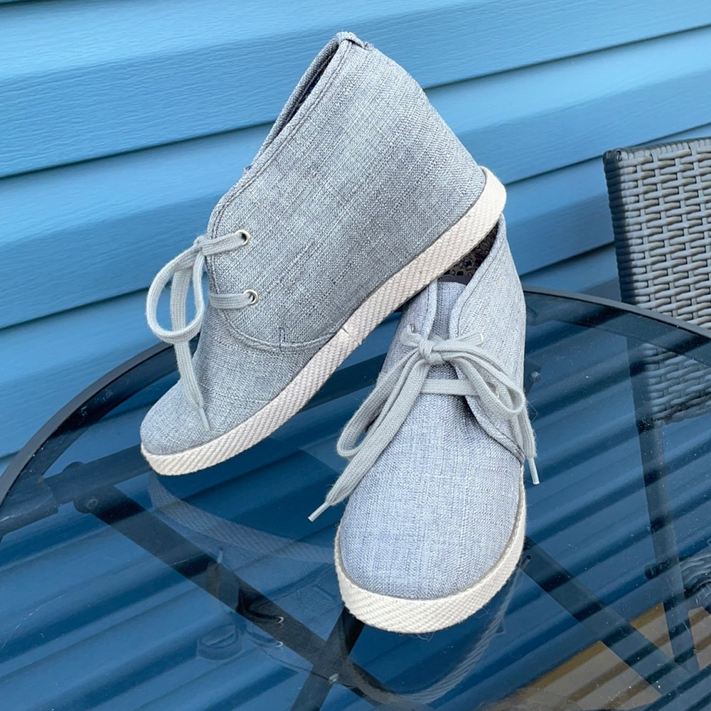 Aldo — Grey heeled booties